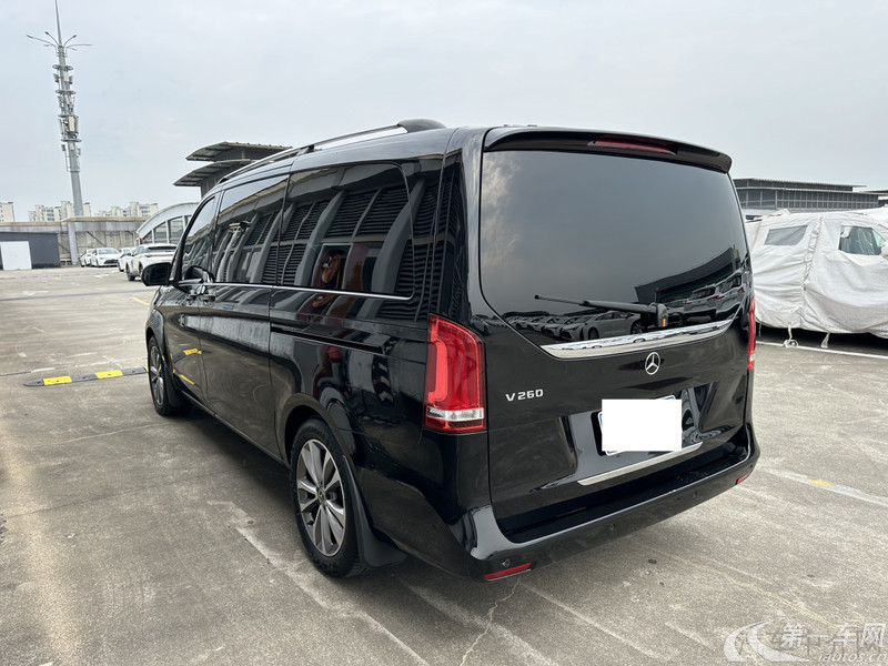 奔驰V级 2022款 2.0T 自动 V260领航版 (国Ⅵ) 