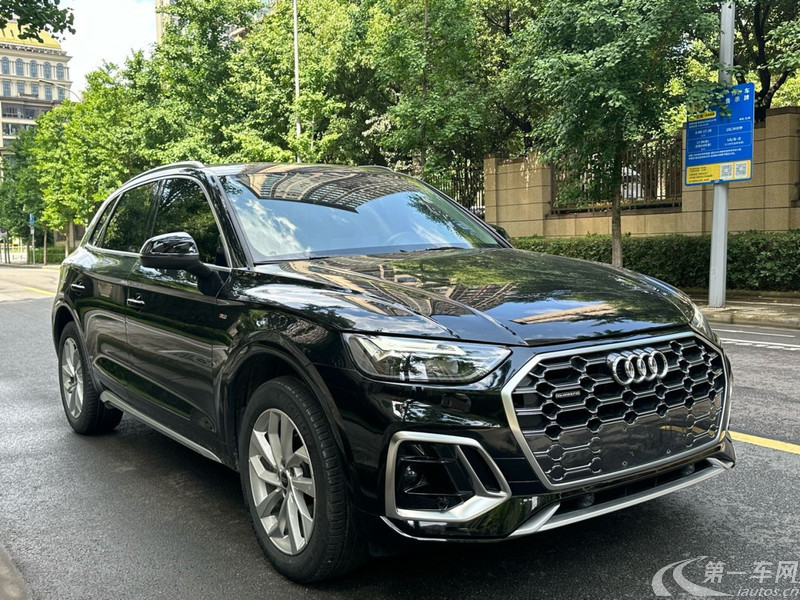 奥迪Q5L 40TFSI 2022款 2.0T 自动 改款豪华致雅型 (国Ⅵ) 