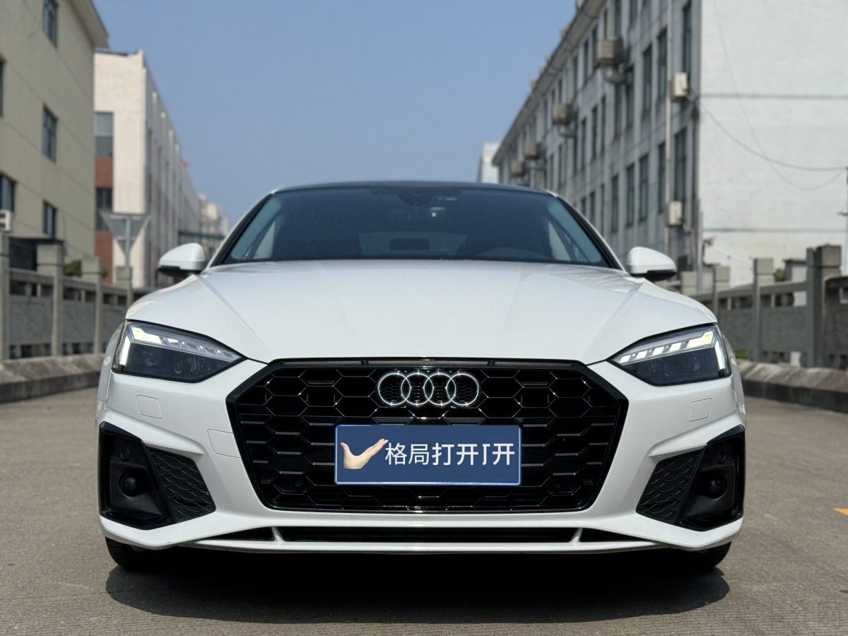 奥迪A5掀背 40TFSI [进口] 2022款 2.0T 自动 汽油 时尚致雅型价格0万 