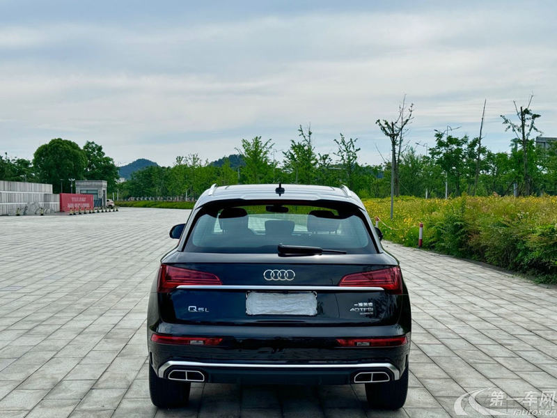 奥迪Q5L 40TFSI 2023款 2.0T 自动 冰雪运动版 (国Ⅵ) 