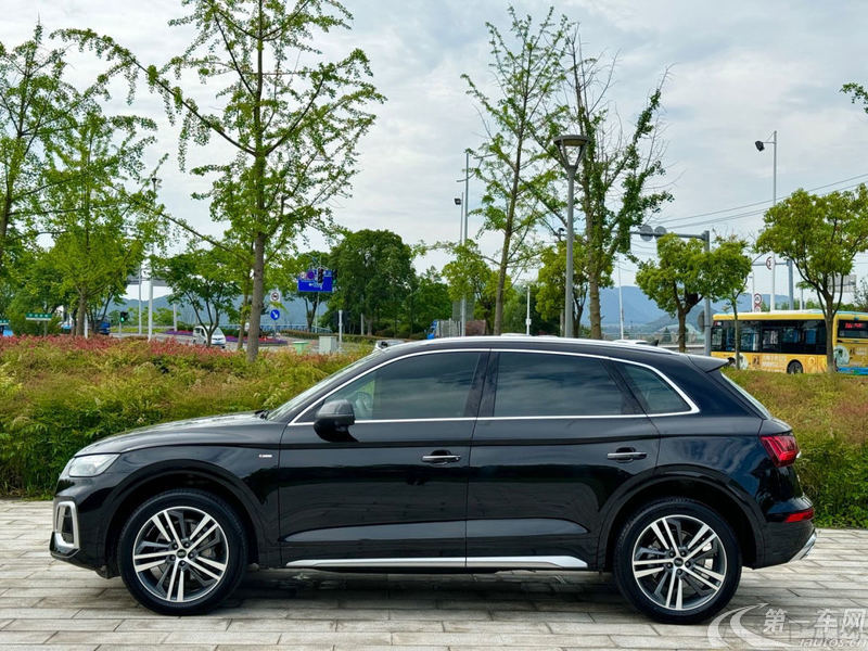 奥迪Q5L 40TFSI 2023款 2.0T 自动 冰雪运动版 (国Ⅵ) 