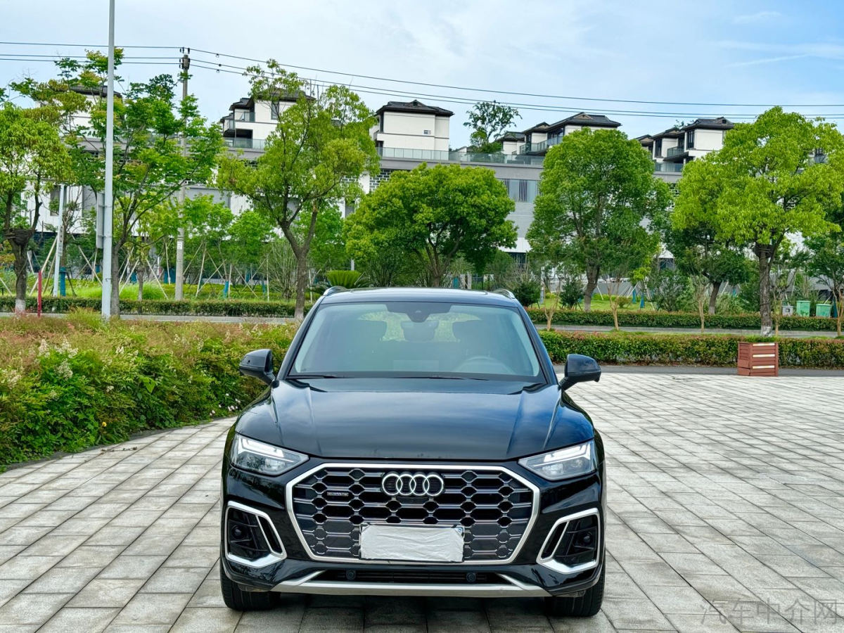 奥迪Q5L 40TFSI 2023款 2.0T 自动 冰雪运动版 价格0万 