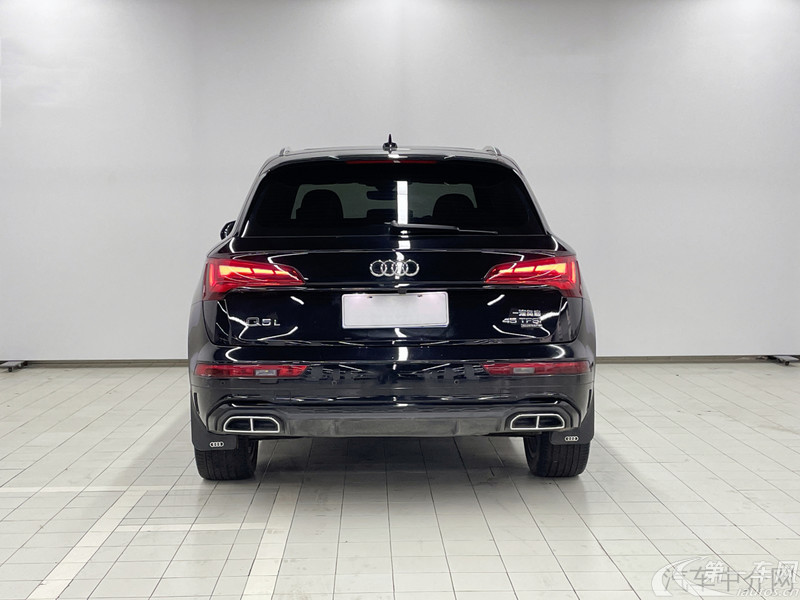 奥迪Q5L 45TFSI 2021款 2.0T 自动 豪华动感型 (国Ⅵ) 