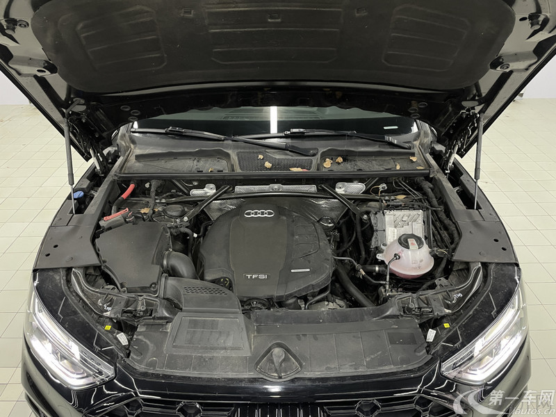 奥迪Q5L 45TFSI 2021款 2.0T 自动 豪华动感型 (国Ⅵ) 