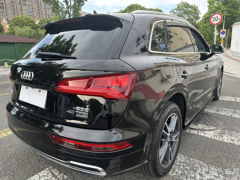 奥迪Q5L 40TFSI 2020款 2.0T 自动 荣享时尚型 (国Ⅵ) 