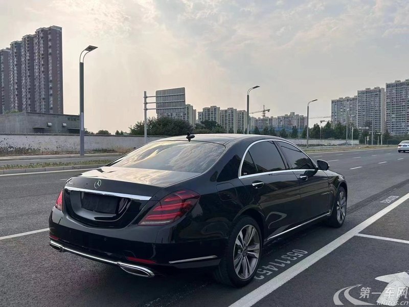 奔驰S级 S350L [进口] 2020款 3.0T 自动 汽油 尊享型臻藏版 