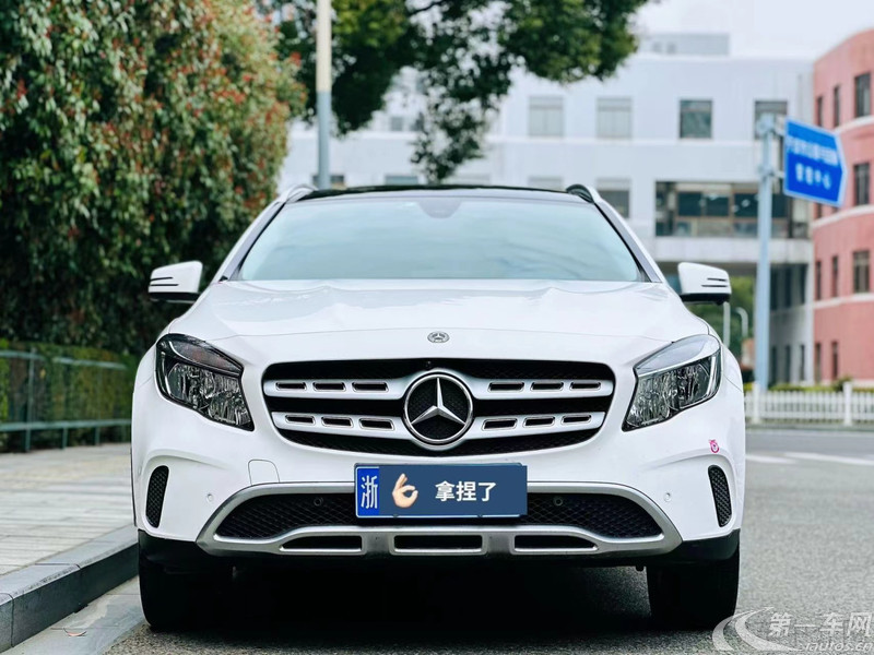 奔驰GLA 200 2019款 1.6T 自动 动感型 (国Ⅵ) 