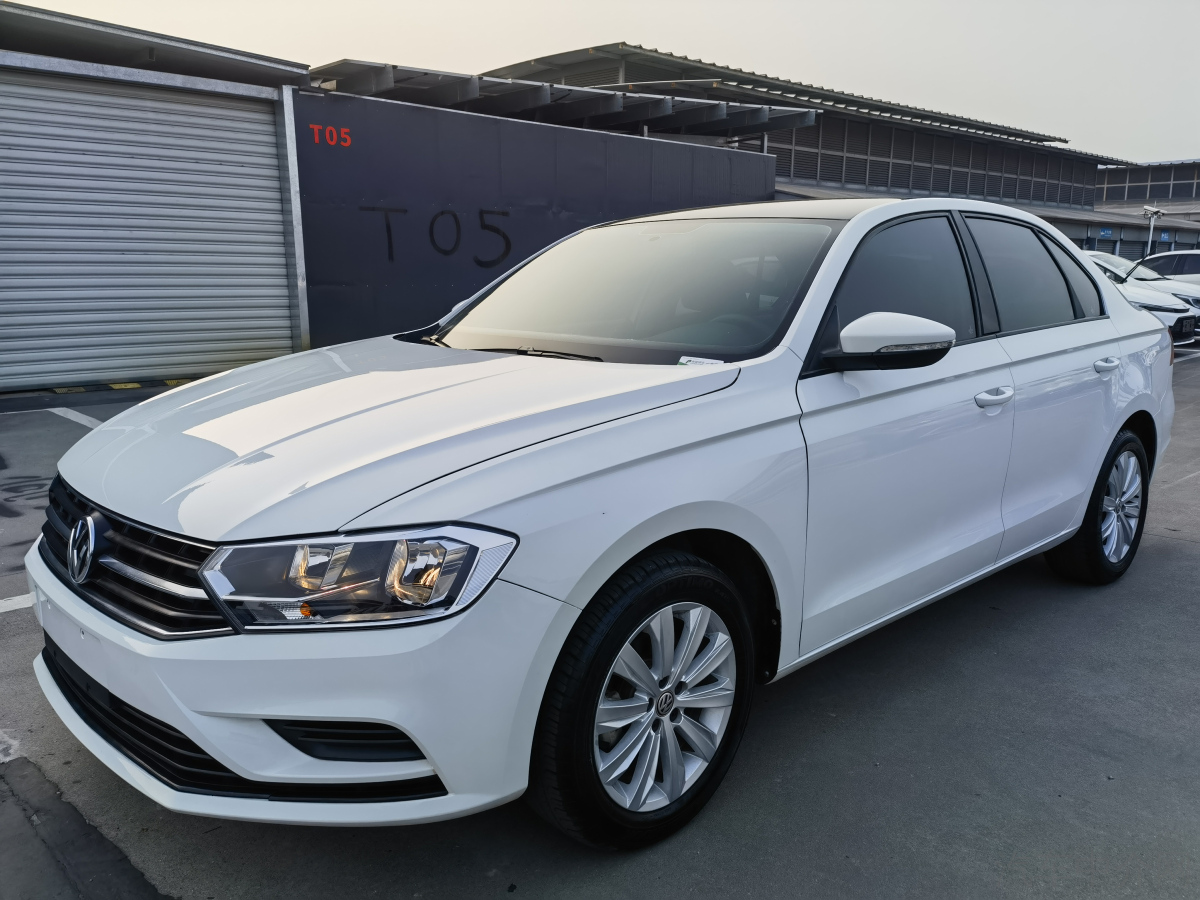 大众宝来 2021款 1.5L 自动 4门5座三厢车 精英智联版 价格0万