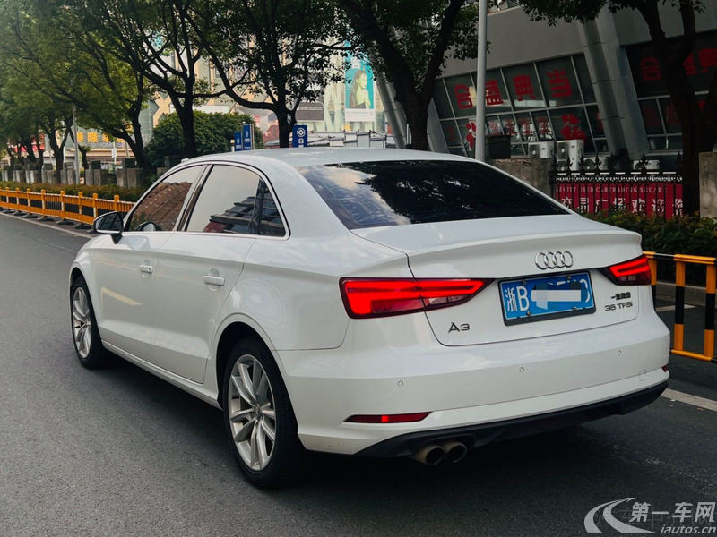 奥迪A3 35TFSI 2017款 1.4T 自动 风尚型Limousine (国Ⅴ) 