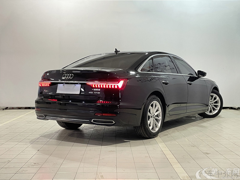 奥迪A6L 40TFSI 2021款 2.0T 自动 豪华致雅型 (国Ⅵ) 