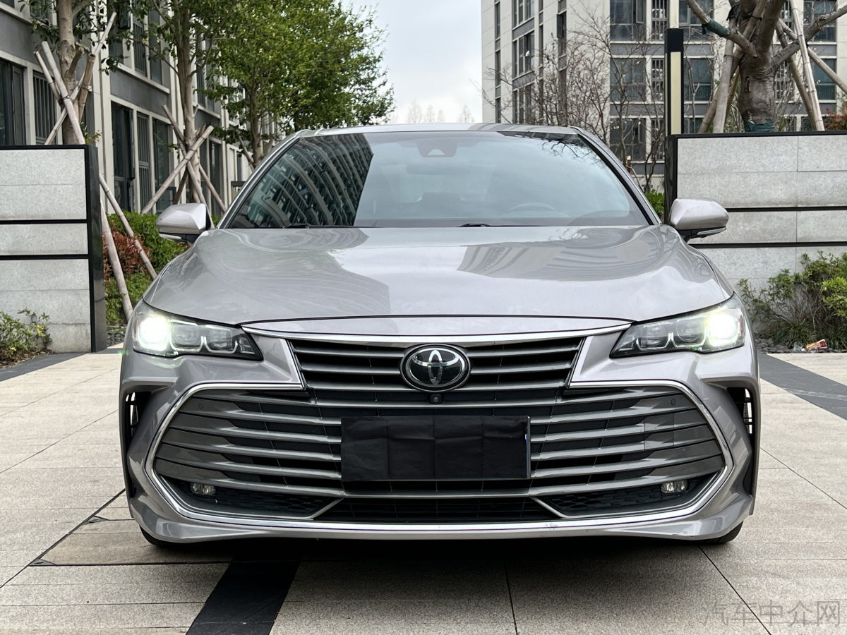丰田亚洲龙 2019款 2.0L 自动 XLE尊享版 价格0万 