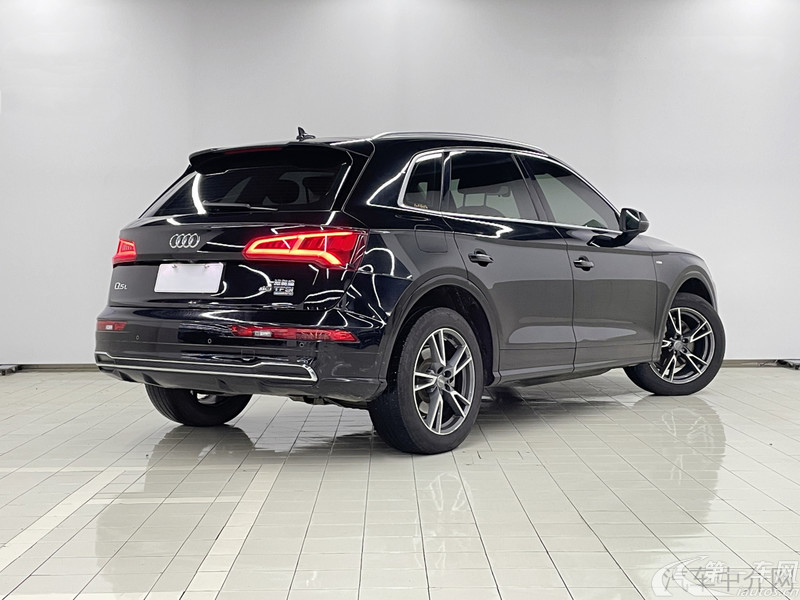 奥迪Q5L 40TFSI 2020款 2.0T 自动 荣享时尚型 (国Ⅵ) 