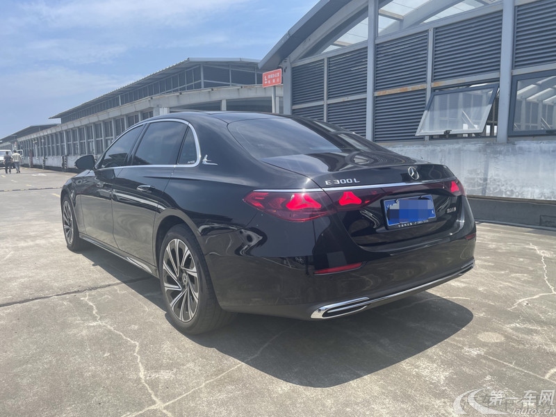 奔驰E级 E300L 2024款 2.0T 自动 汽油 豪华型 (国Ⅵ) 