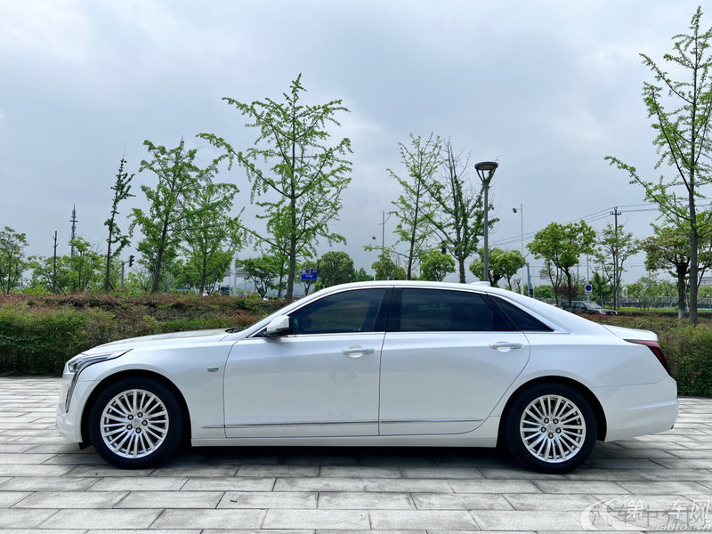 凯迪拉克CT6 2022款 2.0T 自动 28T风尚型 (国Ⅵ) 