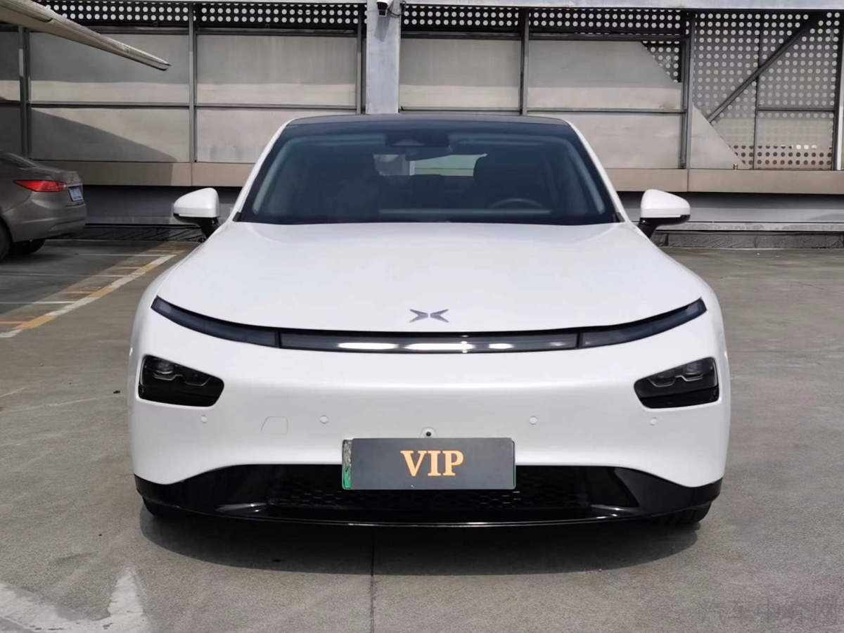 小鹏P7 2022款 自动 670N+ 纯电动价格0万