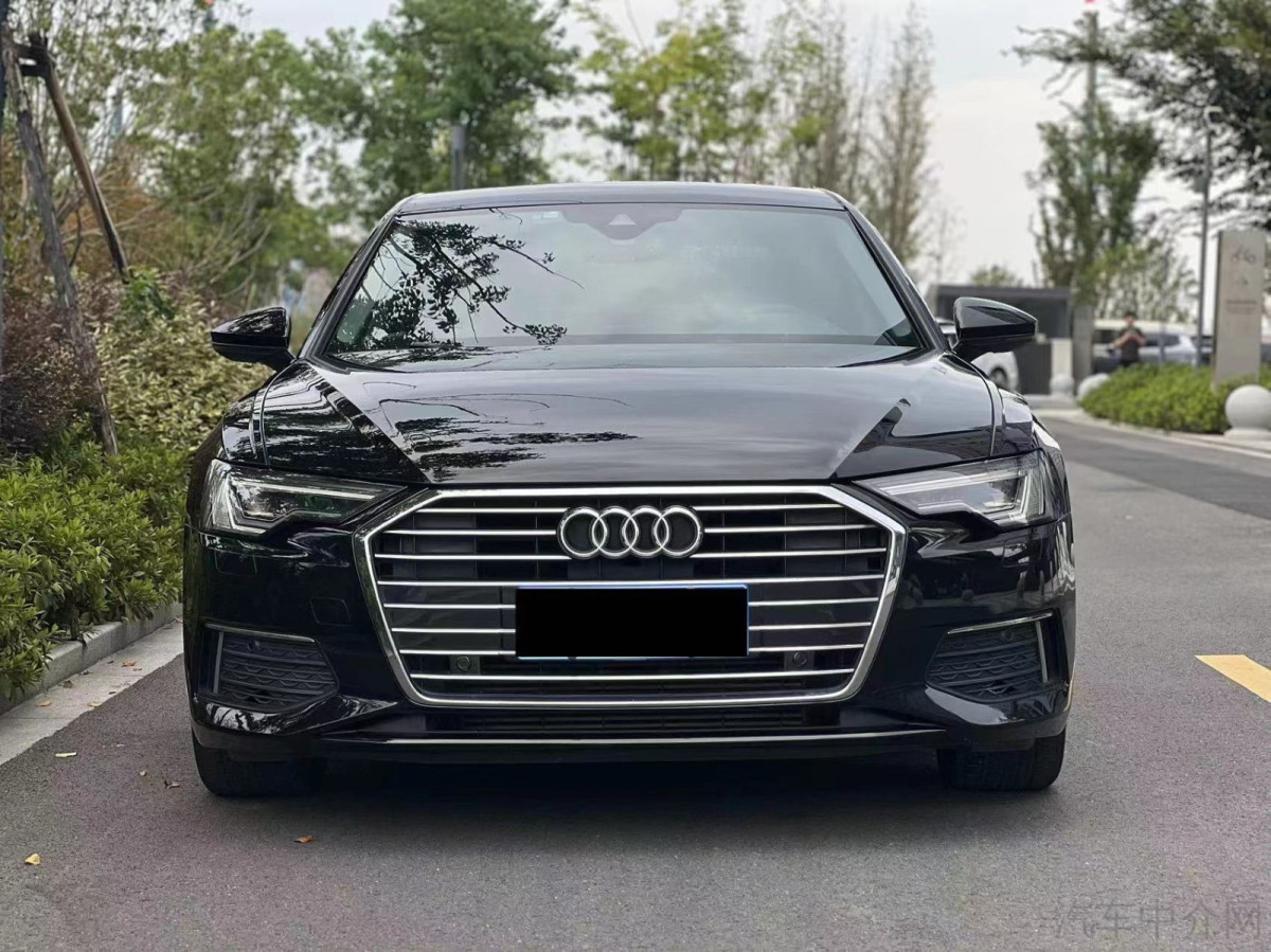 奥迪A6L 45TFSI 2022款 2.0T 自动 臻选致雅型 价格0万