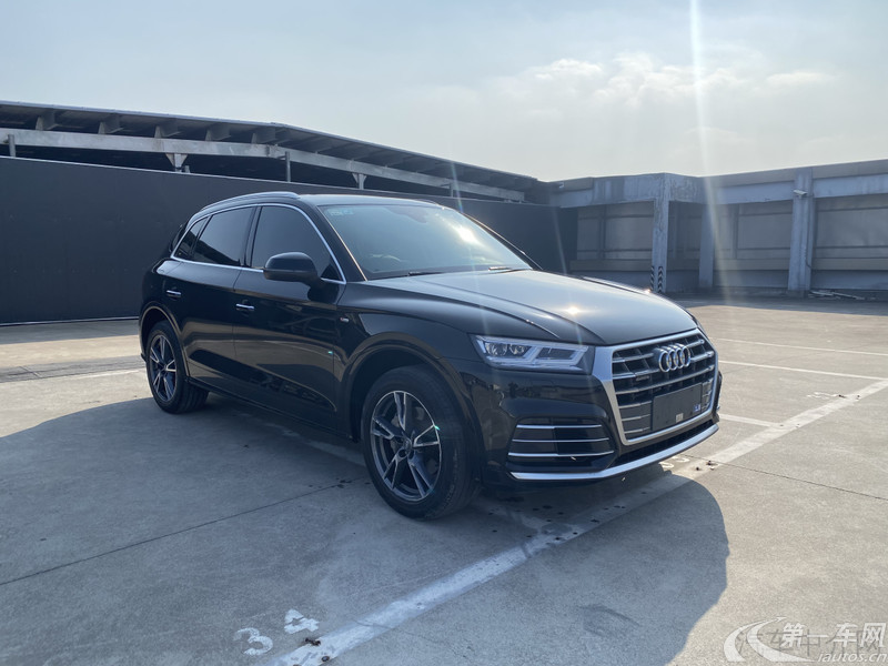 奥迪Q5L 40TFSI 2021款 2.0T 自动 时尚致雅型 (国Ⅵ) 