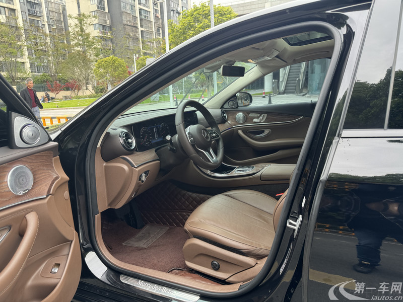 奔驰E级 E300L 2019款 2.0T 自动 汽油 豪华型 (国Ⅵ) 