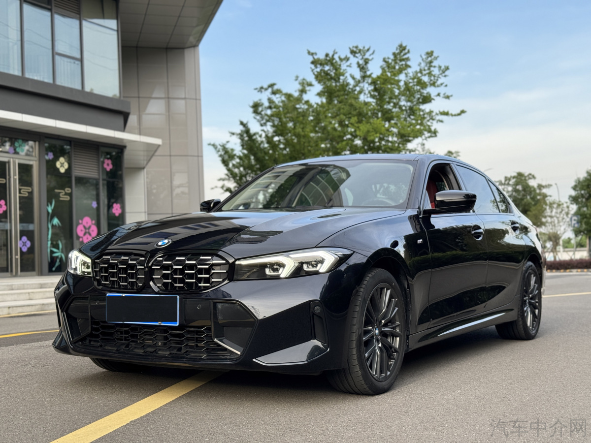 宝马3系 325Li 2023款 2.0T 自动 汽油 M运动曜夜套装 价格0万 