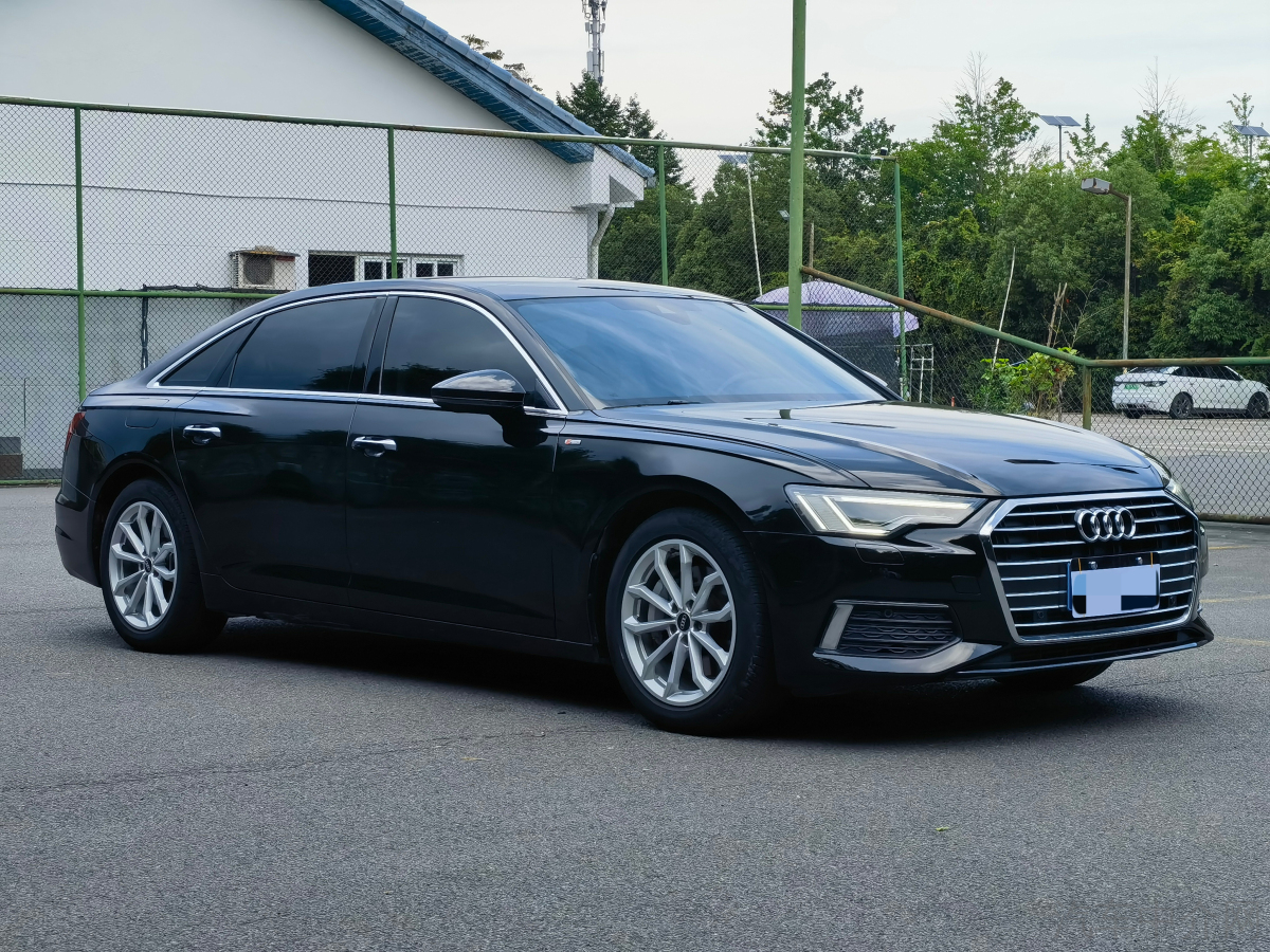 奥迪A6L 40TFSI 2022款 2.0T 自动 豪华致雅型 价格0万 