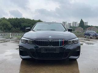 宝马3系 325Li 2.0T 自动 M运动曜夜套装 