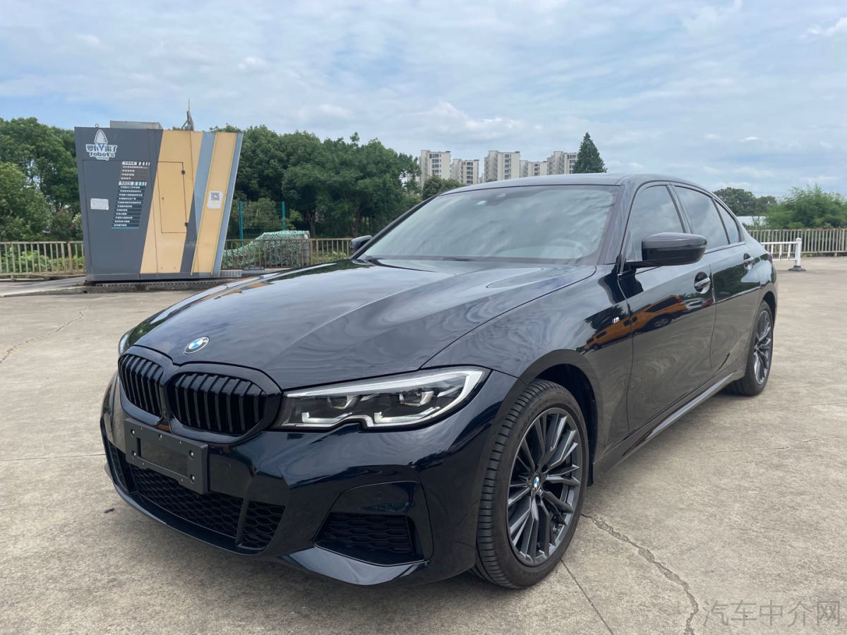 宝马3系 325Li 2021款 2.0T 自动 汽油 M运动曜夜套装 价格0万 