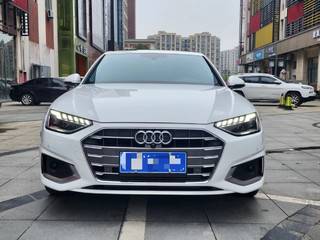 奥迪A4L 40TFSI 2.0T 自动 豪华动感型 