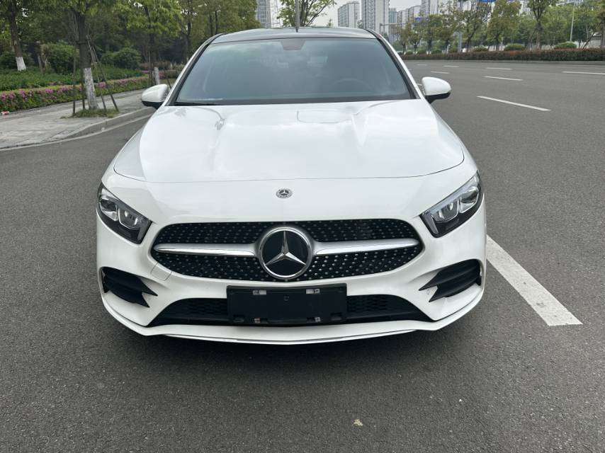 奔驰A级 A200L 2022款 1.3T 自动 运动轿车时尚型 价格0万