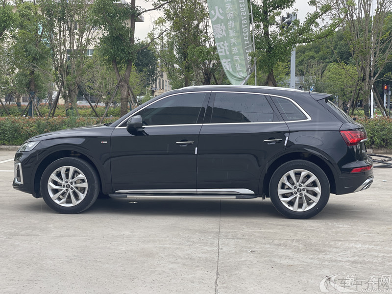 奥迪Q5L 40TFSI 2022款 2.0T 自动 改款豪华动感型 (国Ⅵ) 