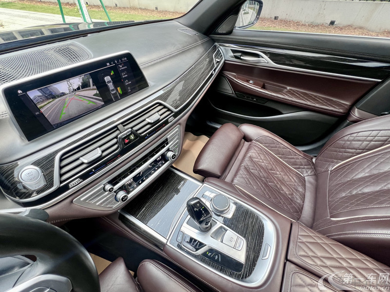 宝马7系 740Li [进口] 2019款 3.0T 自动 汽油 领先型M运动套装 