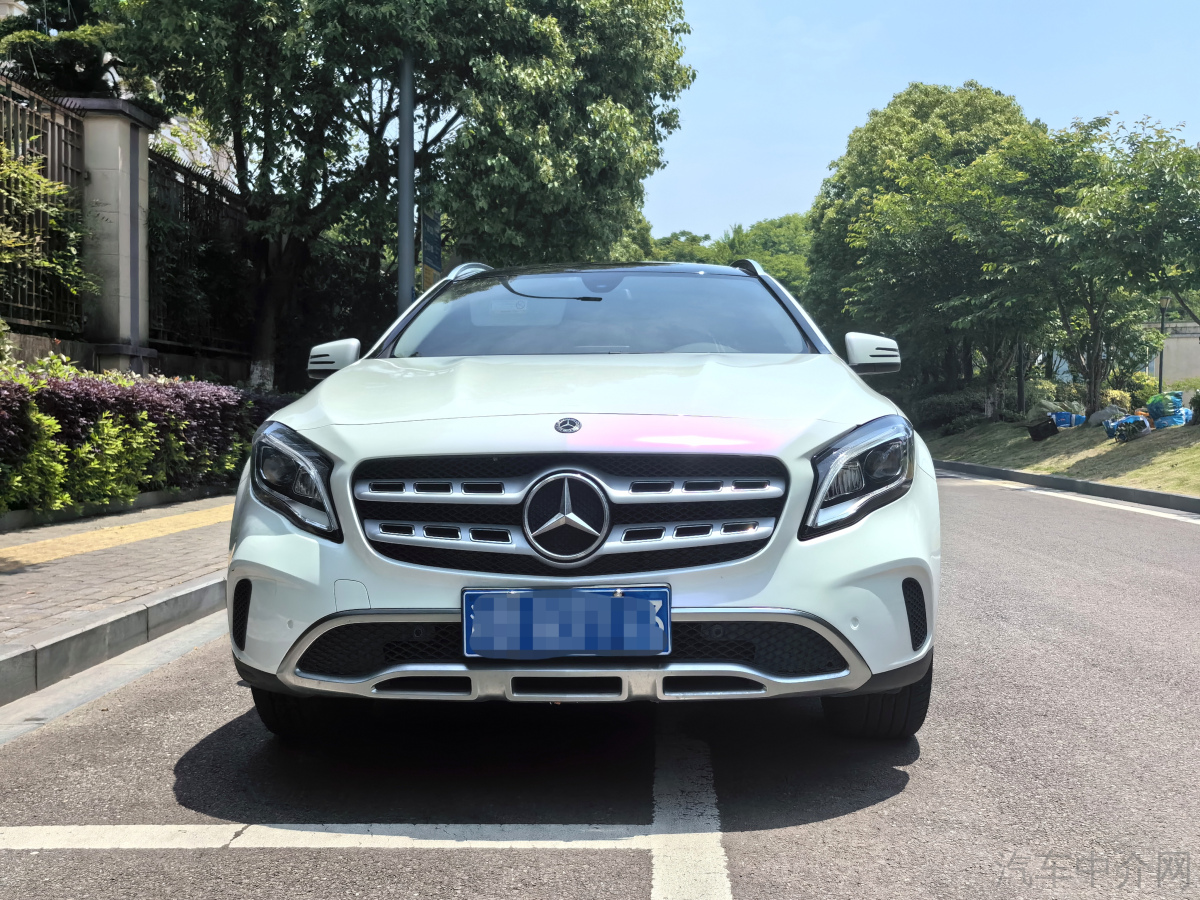 奔驰GLA 200 2018款 1.6T 自动 时尚型 价格0万 