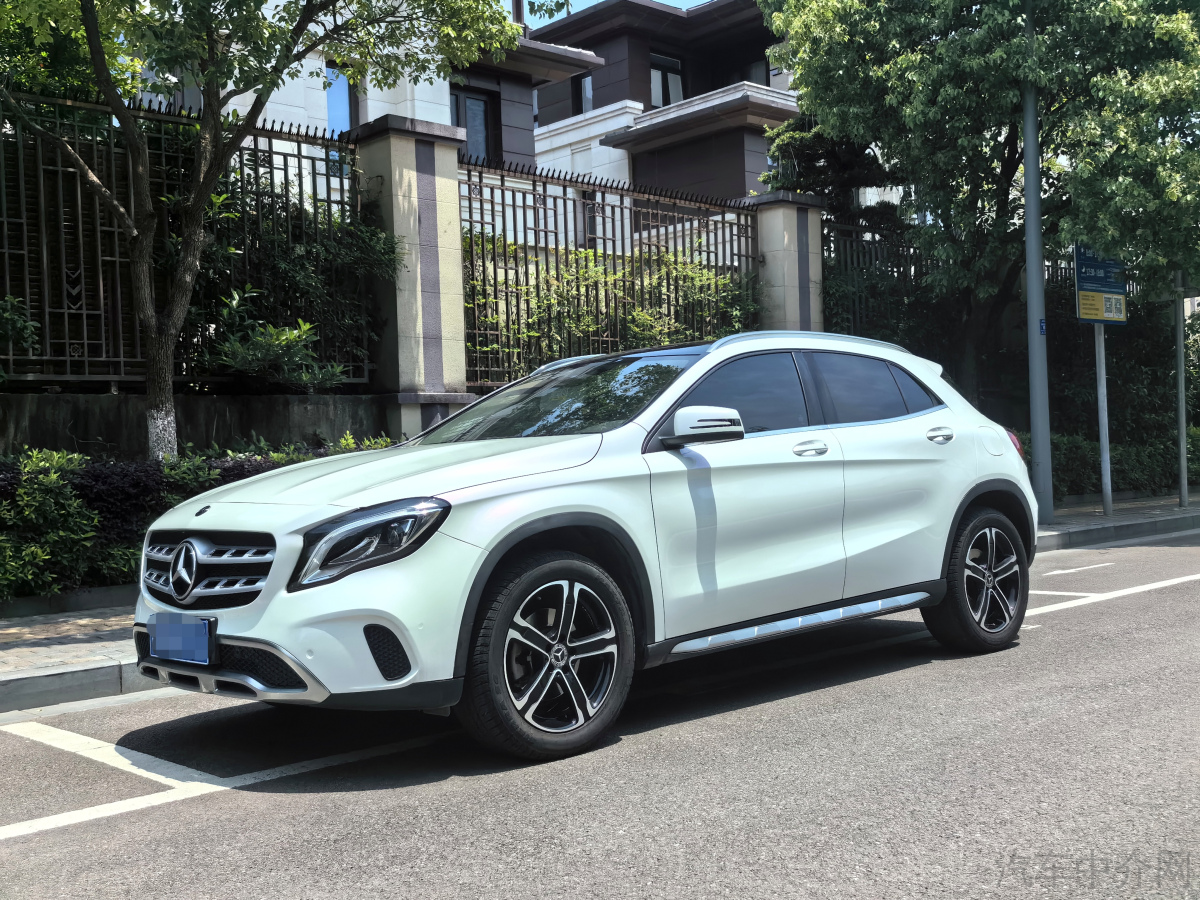 奔驰GLA 200 2018款 1.6T 自动 时尚型 价格0万