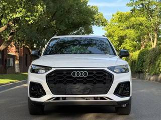 奥迪Q5L 45TFSI 2.0T 自动 豪华动感型 