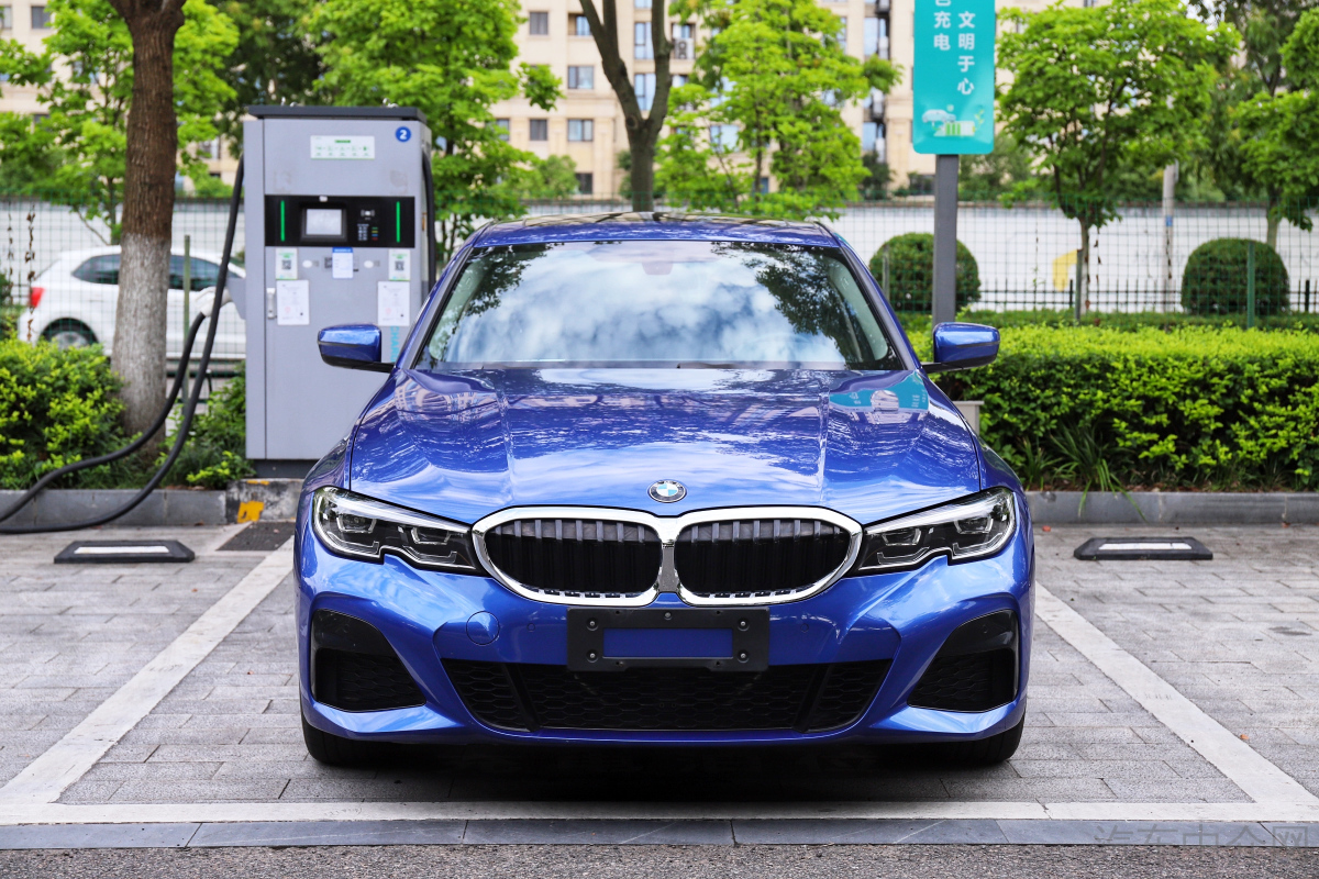 宝马3系 325Li 2020款 2.0T 自动 汽油 改款M运动套装 价格0万 