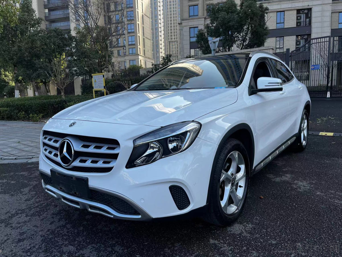 奔驰GLA 200 2018款 1.6T 自动 动感型 价格0万