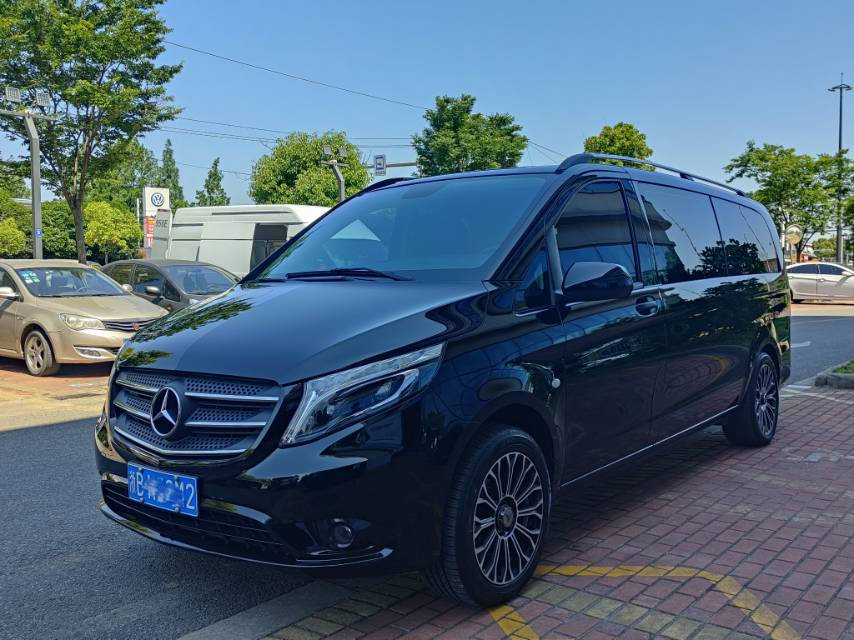 奔驰威霆 2020款 2.0T 自动 9座 汽油 精英版 价格0万