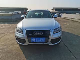 奥迪Q5 2.0T 自动 舒适型 