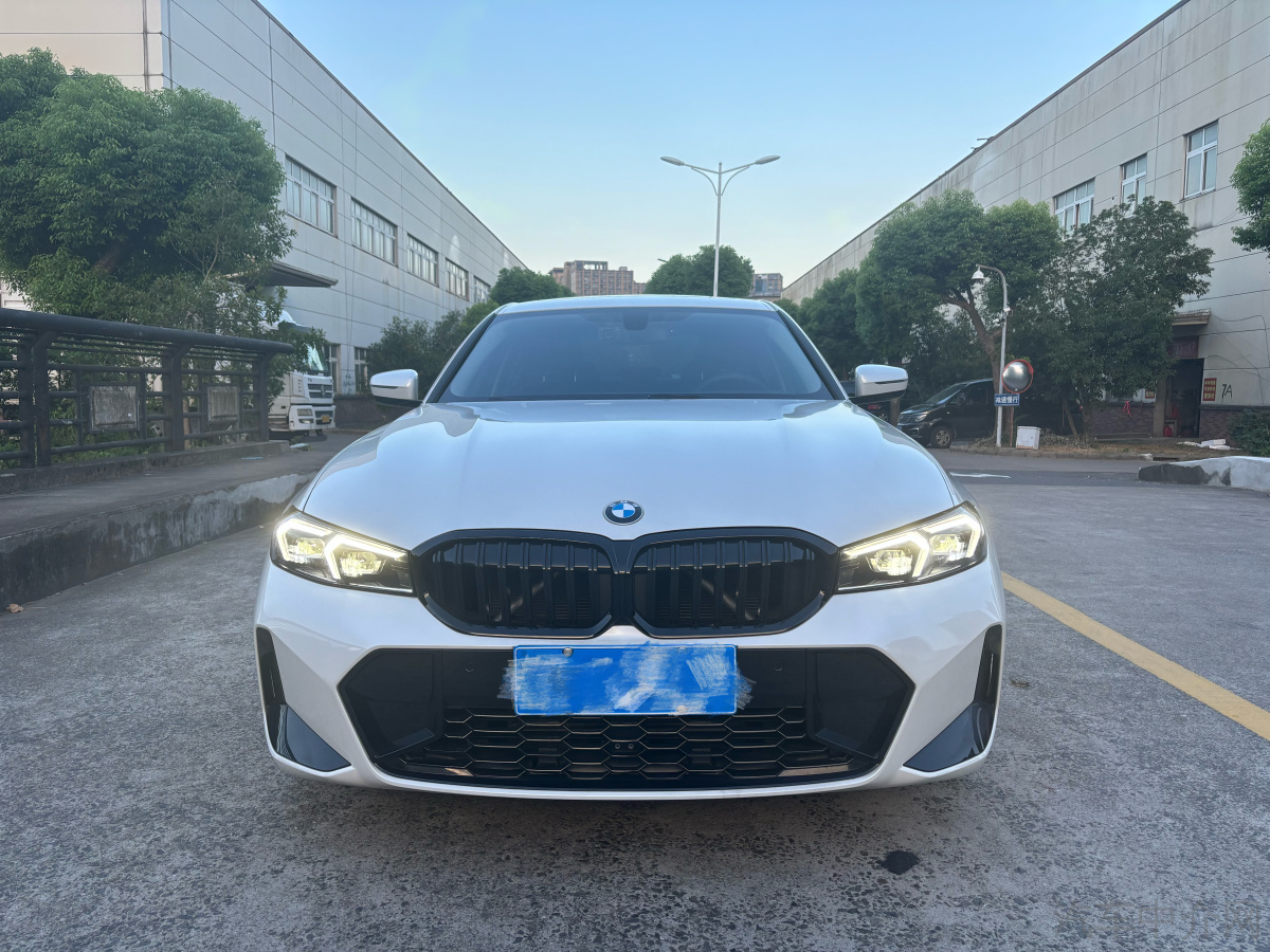 宝马3系 320i 2024款 2.0T 自动 汽油 M运动套装 价格0万 
