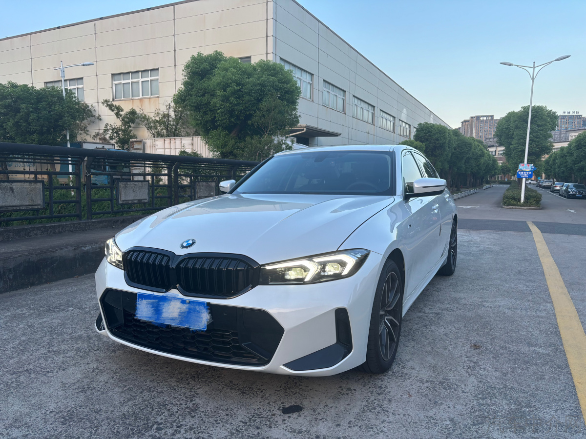 宝马3系 320i 2024款 2.0T 自动 汽油 M运动套装 价格0万