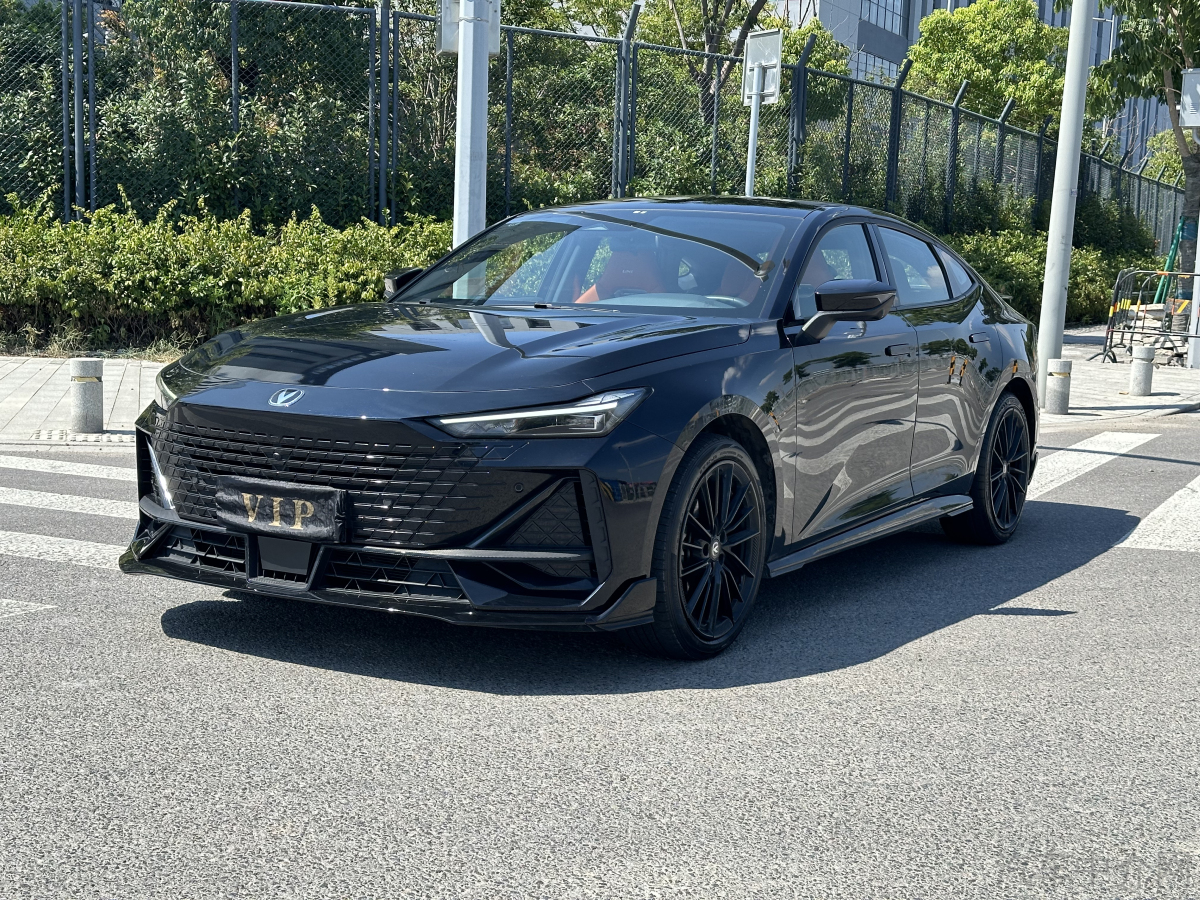 长安UNI二手车 二手V 2023款 1.5T 自动 运动版 价格0万 