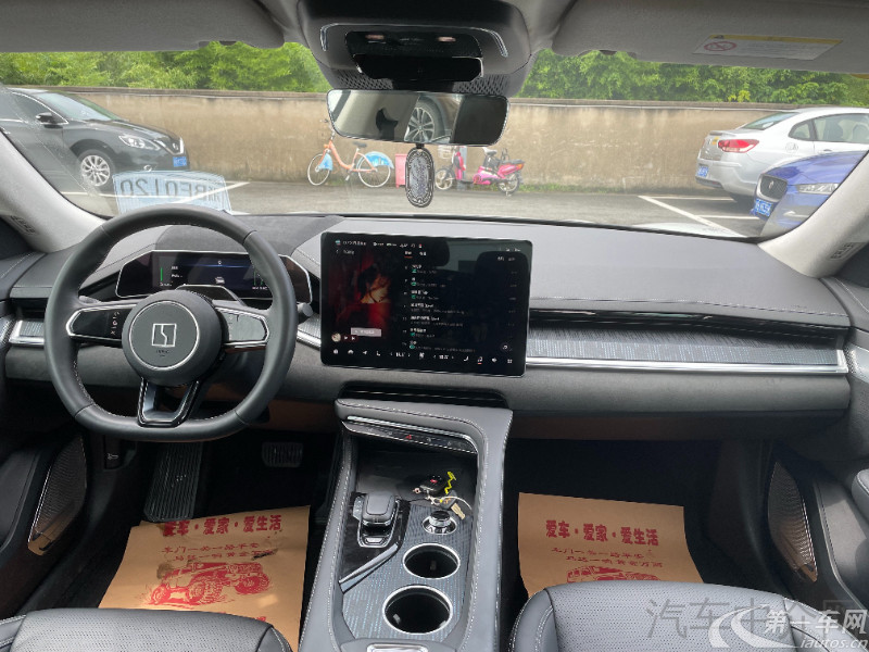 极氪ZEEKR 001 2022款 0.0T 自动 长续航双电机WE版 