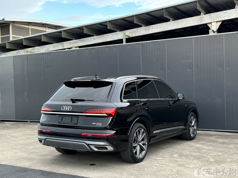 奥迪Q7 55 [进口] 2022款 3.0T 自动 运动型quattro-S-line 