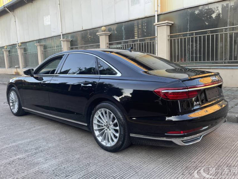 奥迪A8L 55 [进口] 2019款 3.0T 自动 汽油 PLus豪华型 