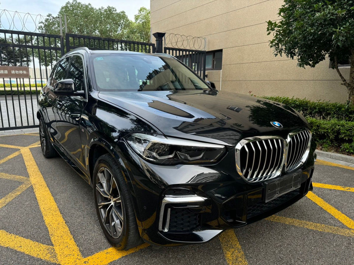 宝马X5 xDrive40Li 2022款 3.0T 自动 M运动套装 价格0万 