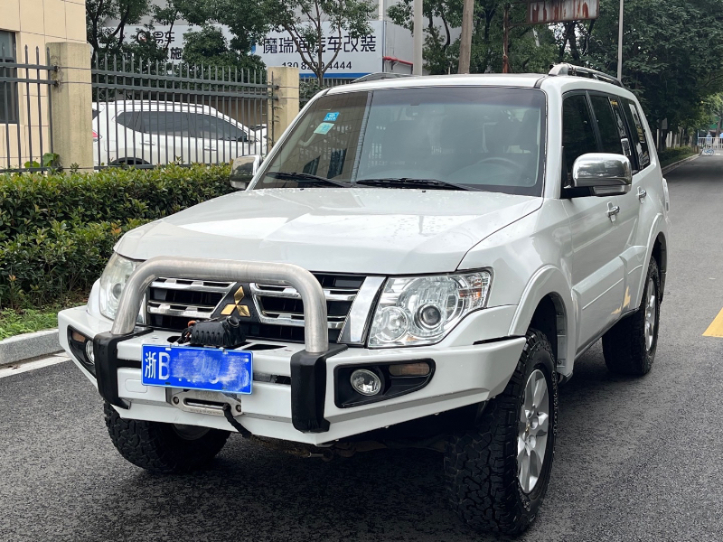 三菱帕杰罗 [进口] 2013款 3.0L 自动 四驱 豪华版价格0万