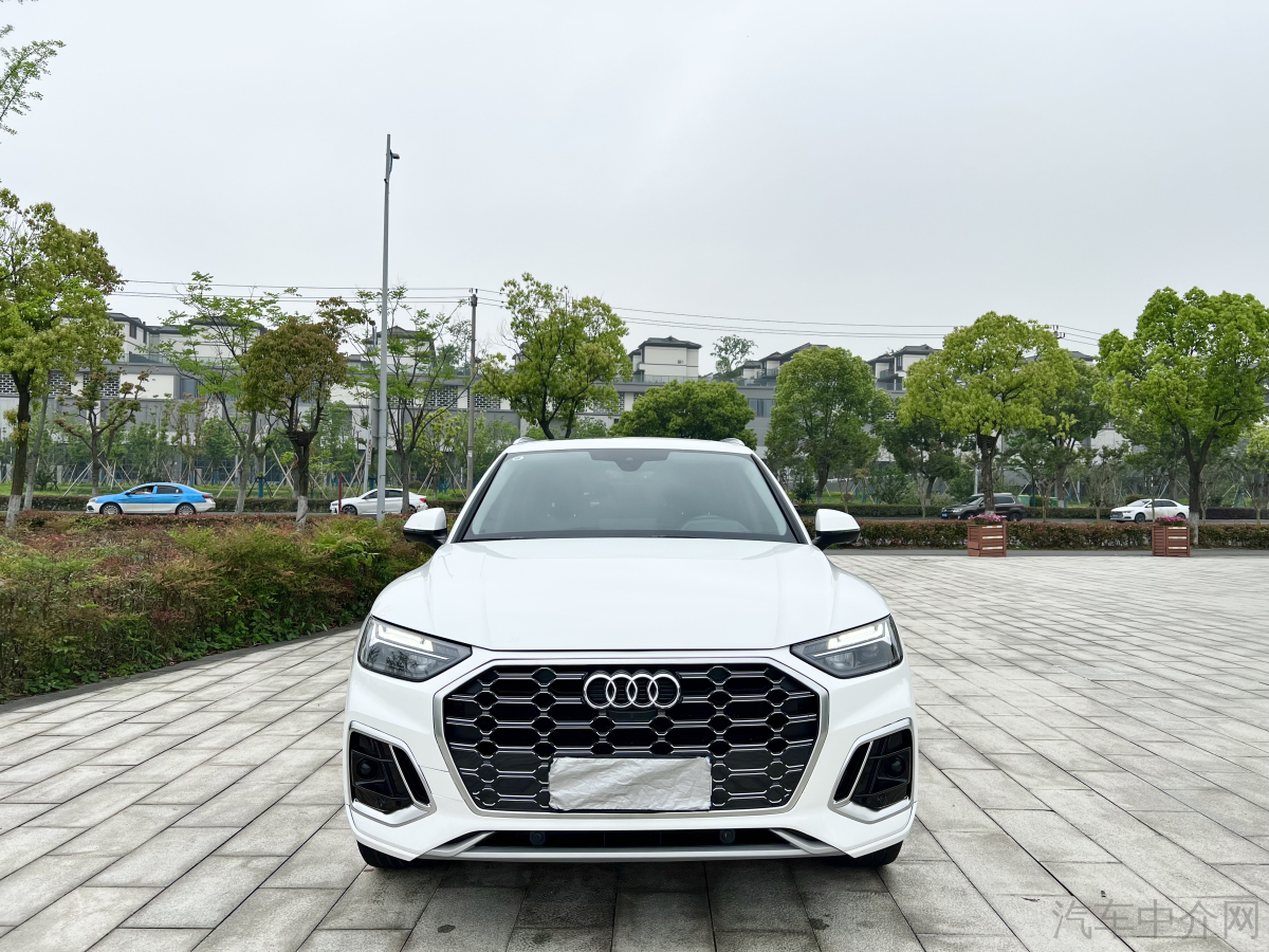 奥迪Q5L 45TFSI 2022款 2.0T 自动 改款臻选动感型 价格0万