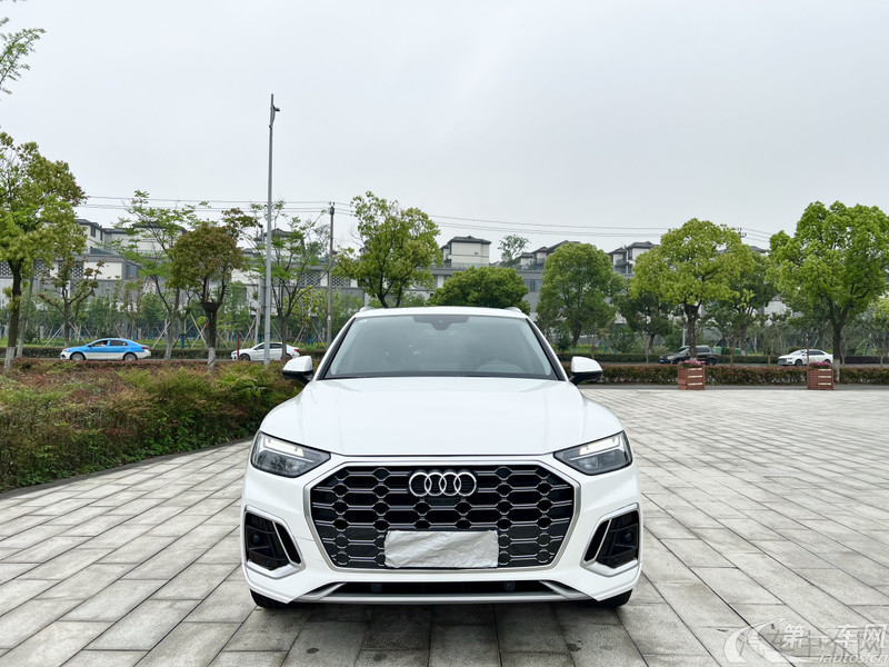 奥迪Q5L 45TFSI 2022款 2.0T 自动 改款臻选动感型 (国Ⅵ) 