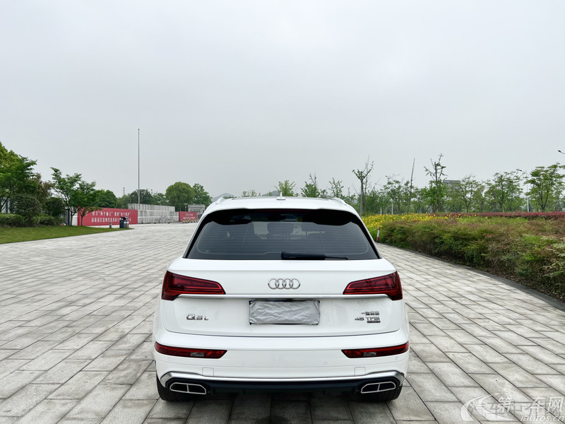 奥迪Q5L 45TFSI 2022款 2.0T 自动 改款臻选动感型 (国Ⅵ) 