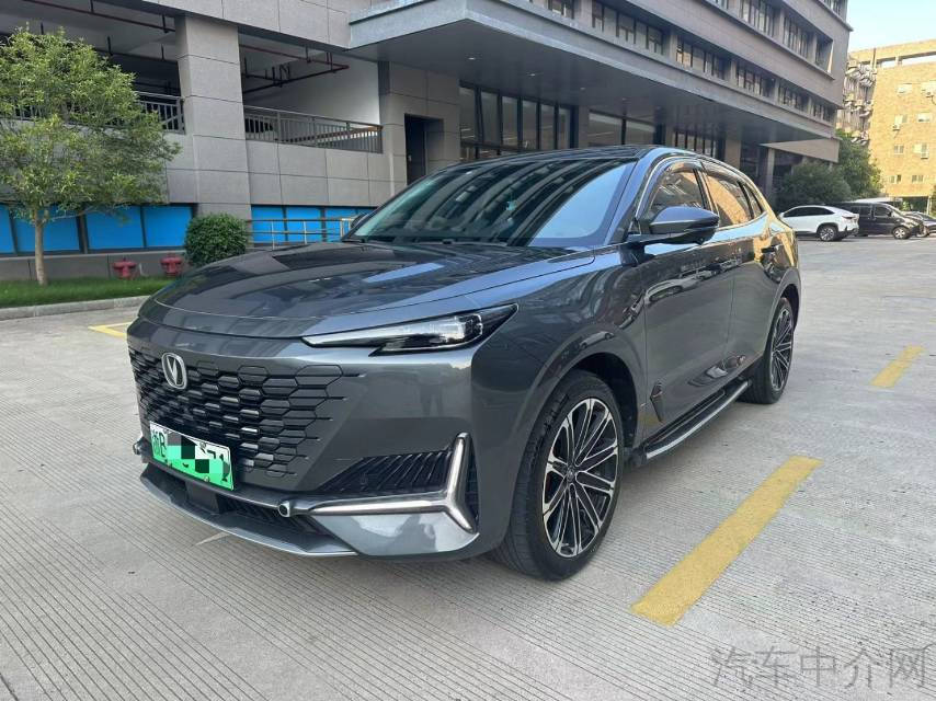 长安UNI二手车 二手K PHEV 蓝鲸iDD 2022款 1.5T 自动 卓越型 价格0万