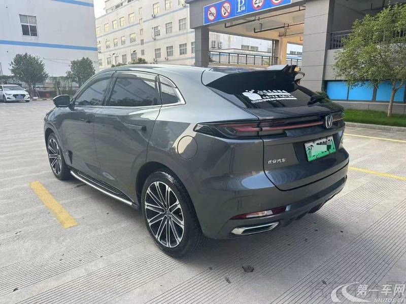 长安UNI-K PHEV 蓝鲸iDD 2022款 1.5T 自动 卓越型 (国Ⅵ) 